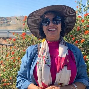 Meet your Posher, Esther